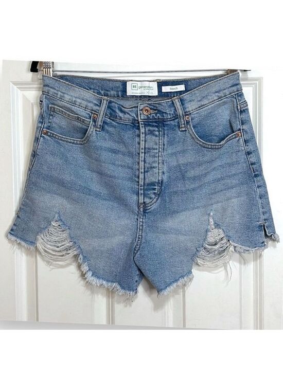 Celebrity Pink Pants - Jean Shorts Juniors Size 7/28 High Rise 3.5” Light Wash